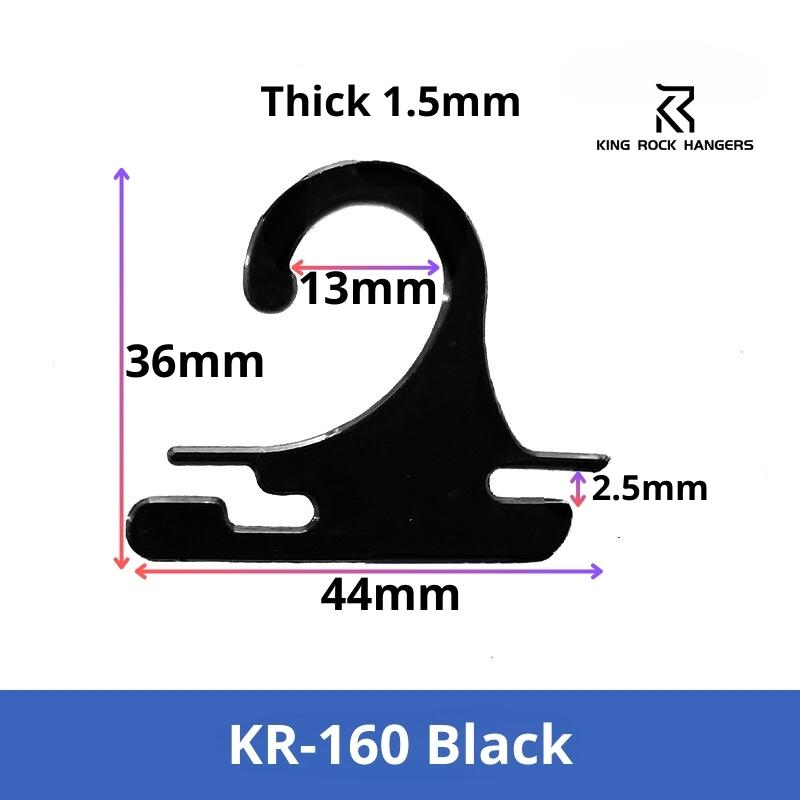 带塑料钩袜的 Elevate 袜子展示架